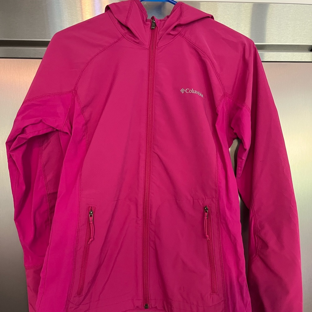 Columbia size small pink wind breaker